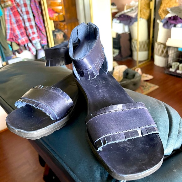 OBO LAST DAY Sending toThredUp FLY LONDON backzip  Leather Rubber soles 42 / 11 - Picture 3 of 11